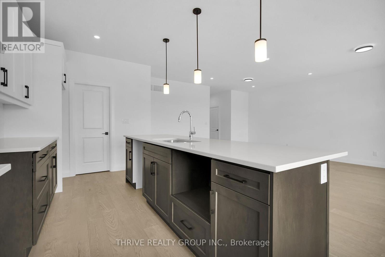 3084 Buroak Drive Property Photo 7