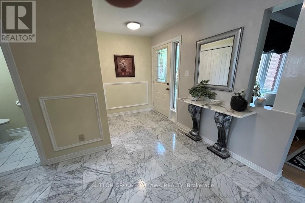 32 Cellini Court W Property Photo 5