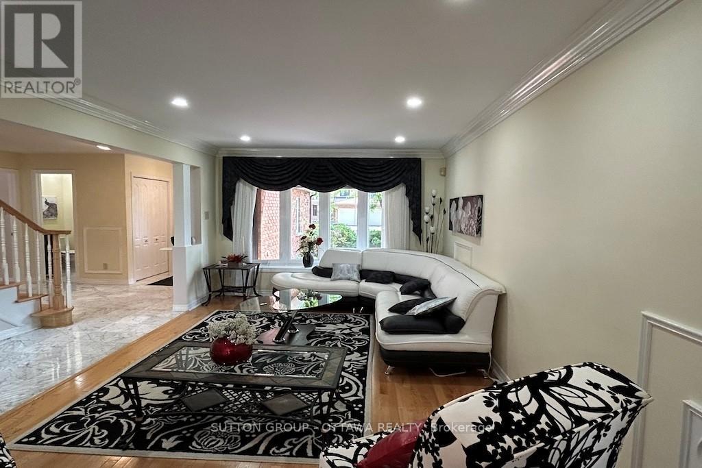 32 Cellini Court W Property Photo 9