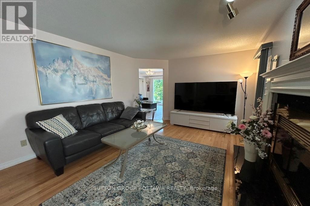 32 Cellini Court W Property Photo 14