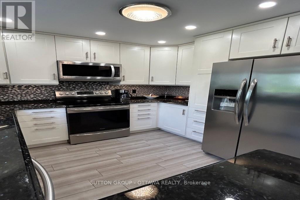 32 Cellini Court W Property Photo 18