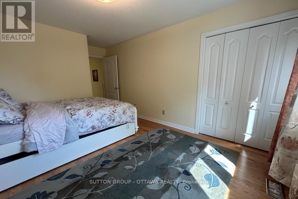 32 Cellini Court W Property Photo 24