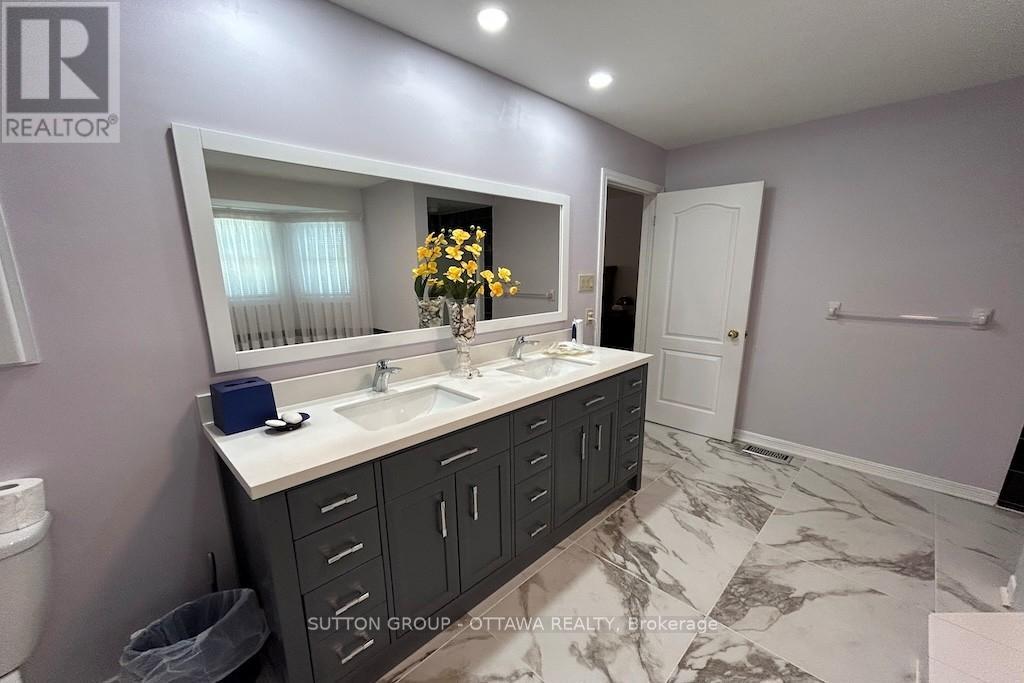 32 Cellini Court W Property Photo 40