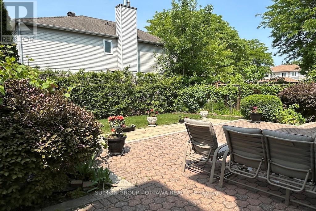 32 Cellini Court W Property Photo 46