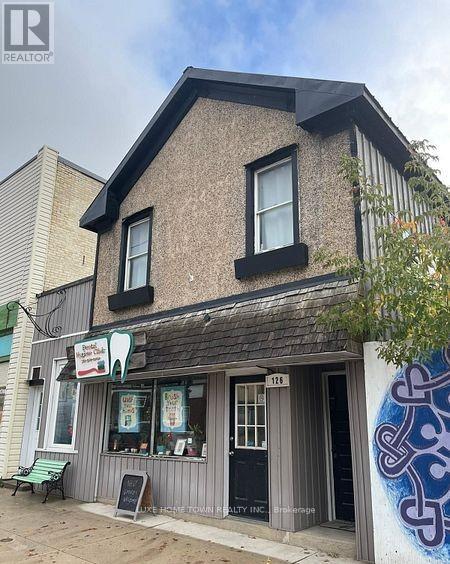 126 GARAFRAXA STREET N Property Photo 1