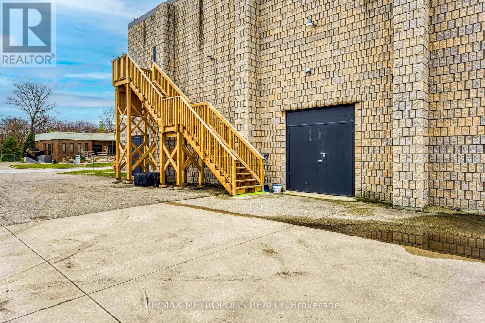 142 Kendall Street Property Photo 25