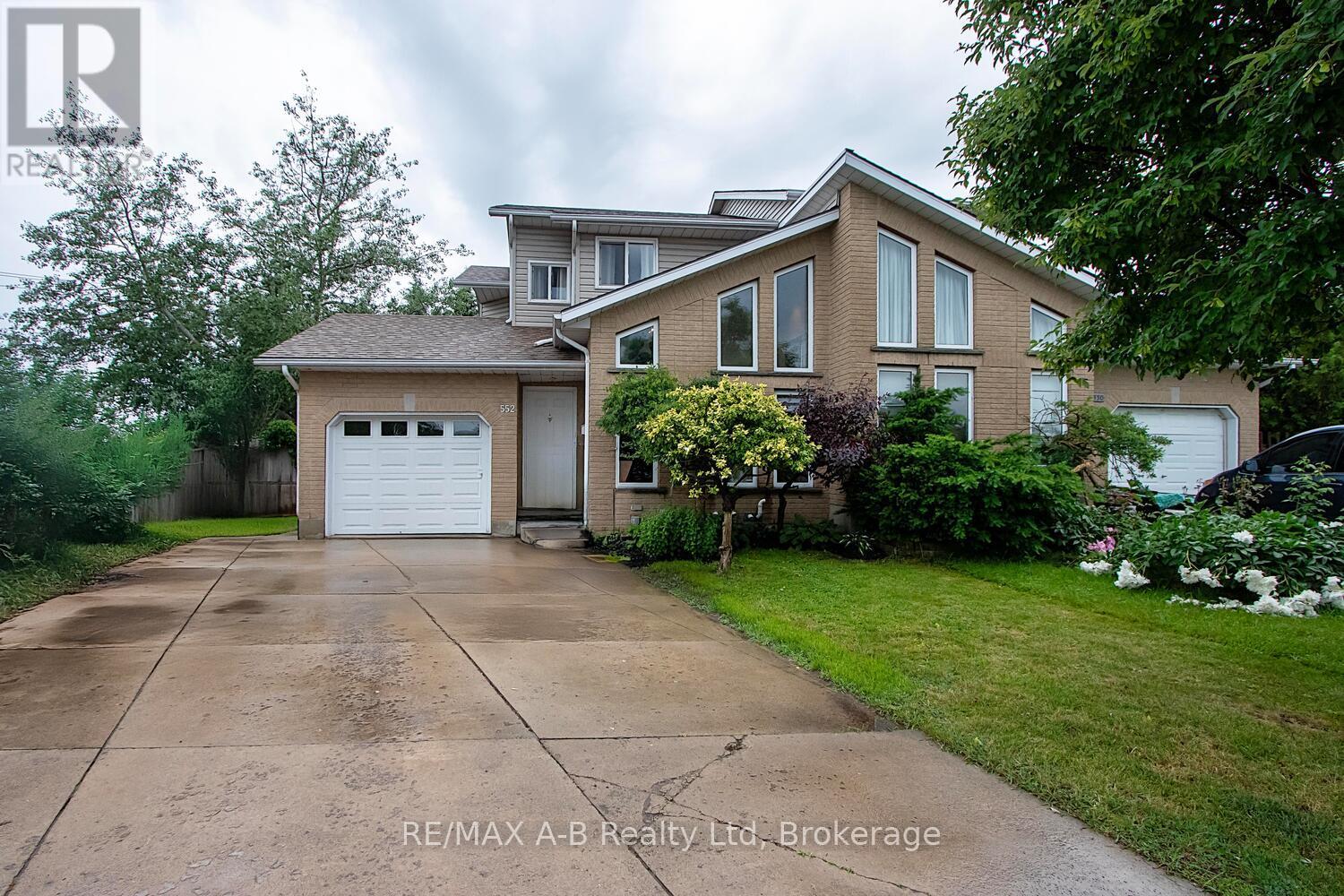 552 NELSON STREET Property Photo 1