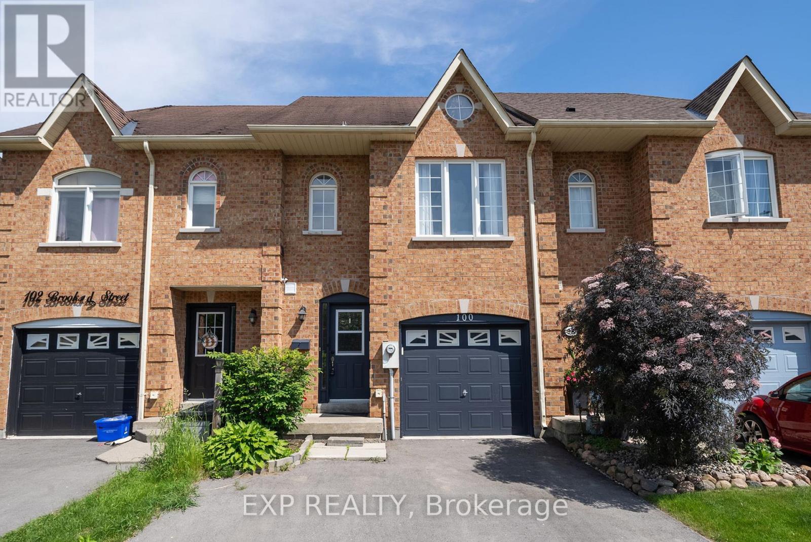 100 Brookside Street Property Photo 1
