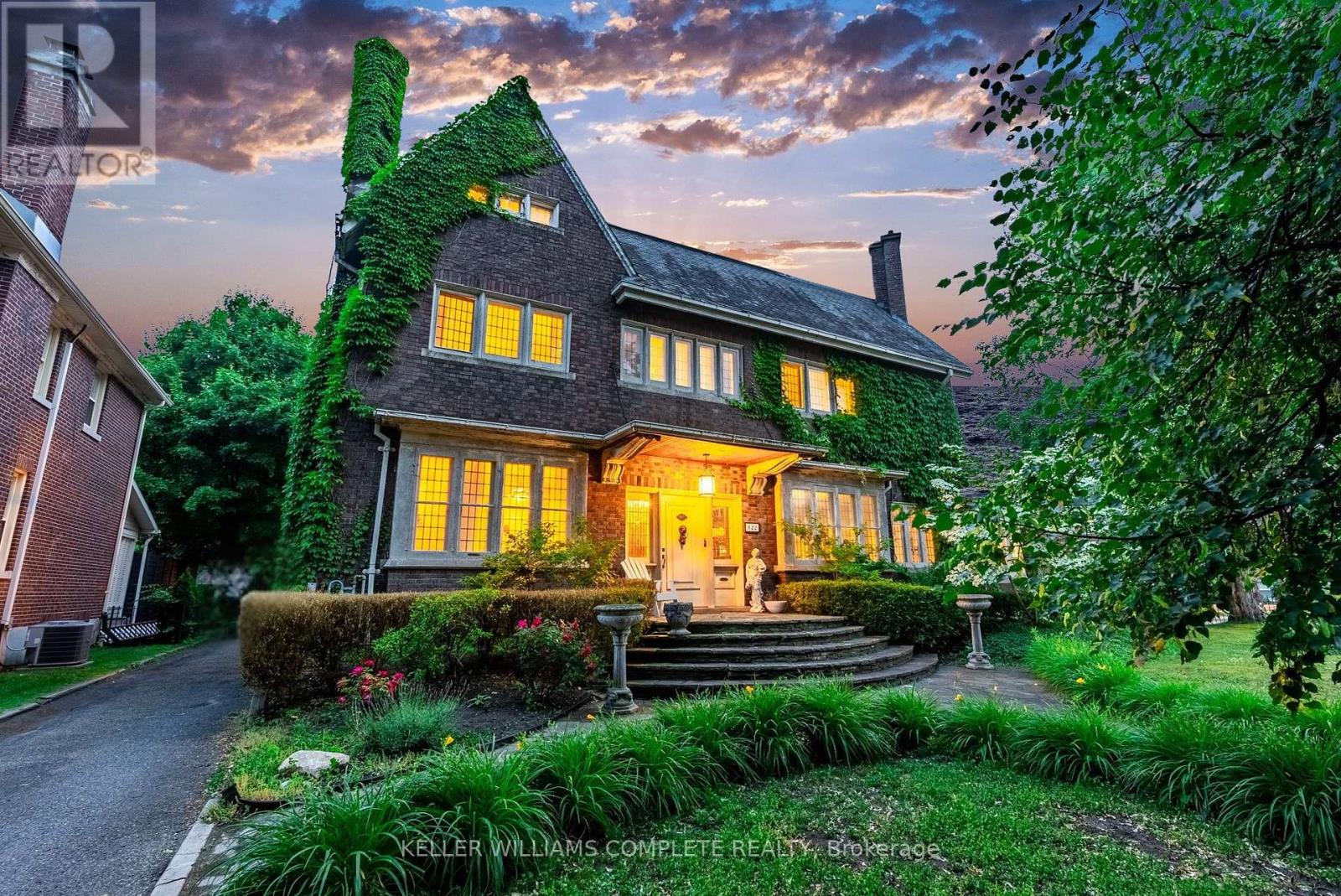 122 DUFFERIN AVENUE Property Photo 1