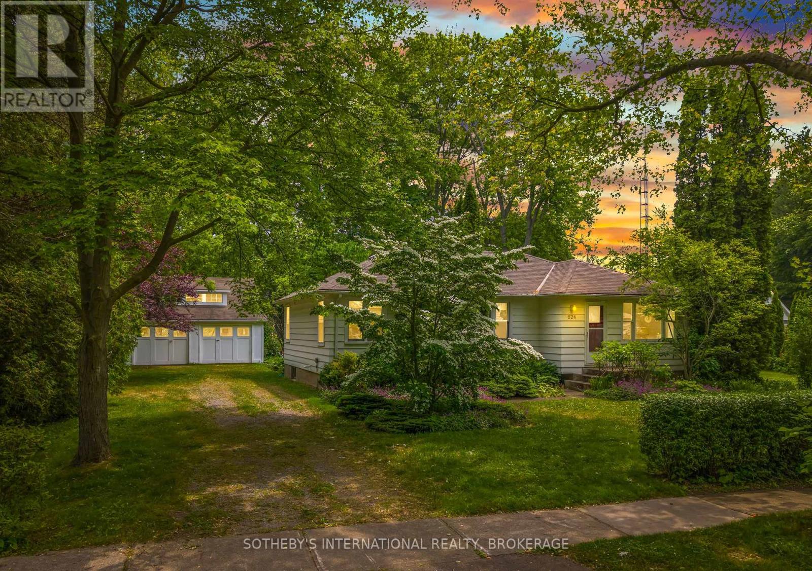 624 Rye Street Property Photo 1