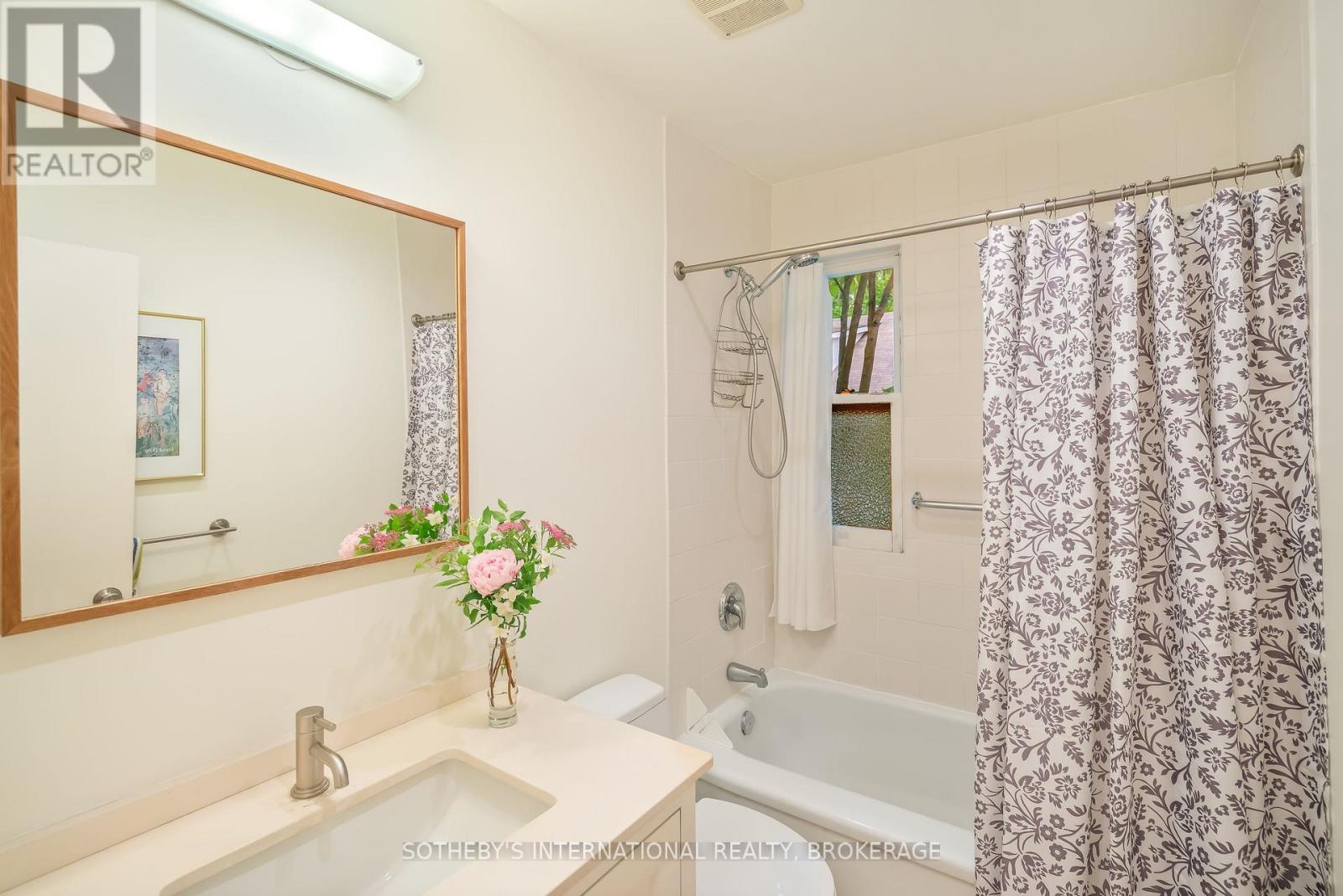 624 Rye Street Property Photo 32