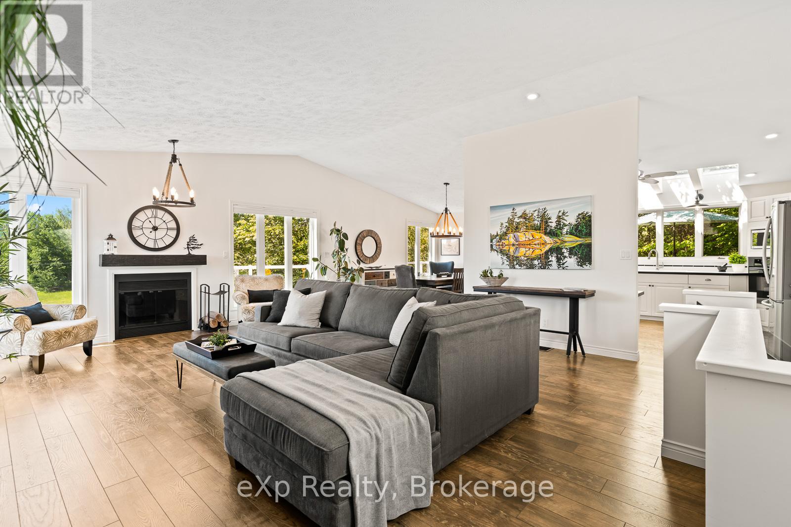 900 Berford Street Property Photo 8