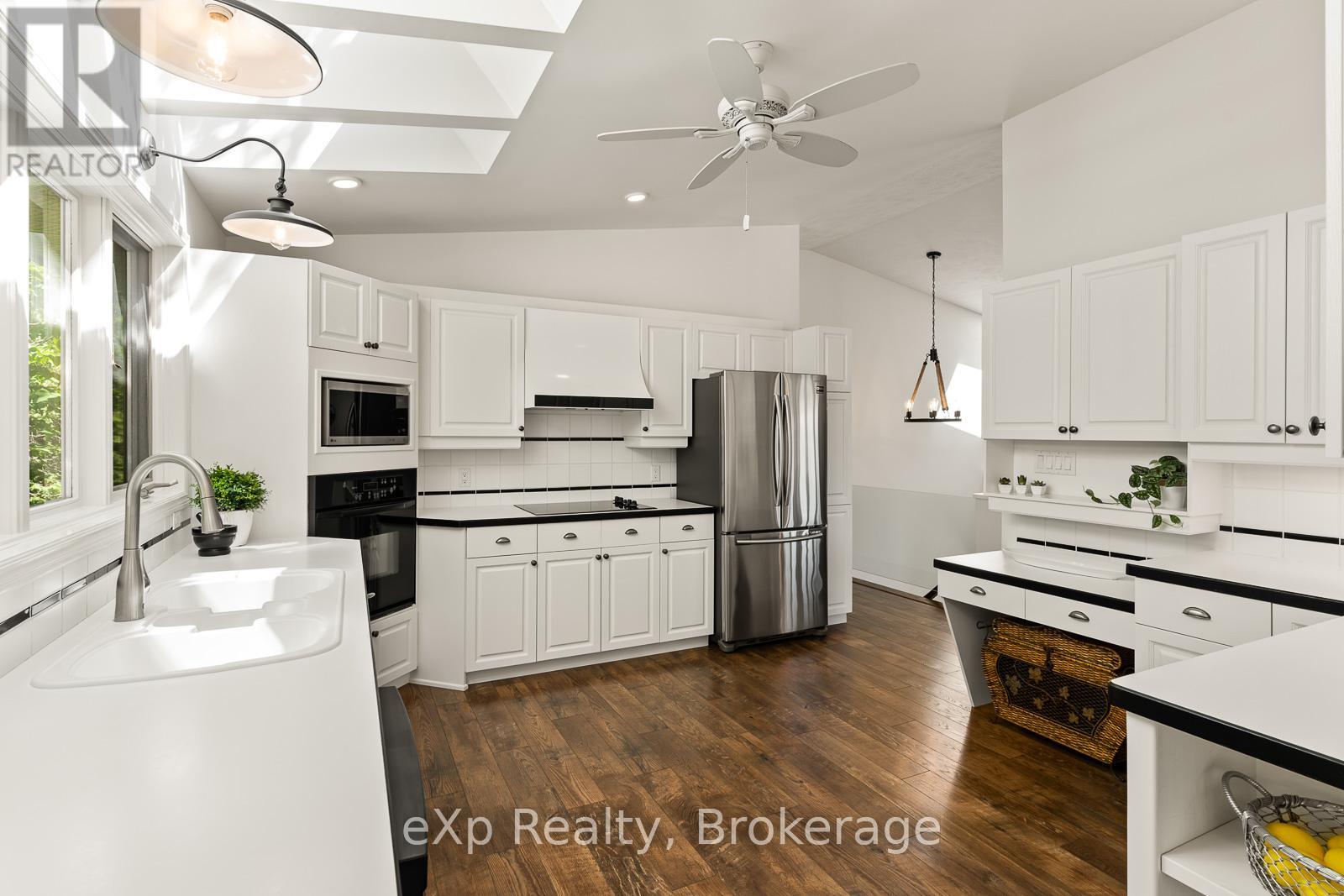 900 Berford Street Property Photo 12