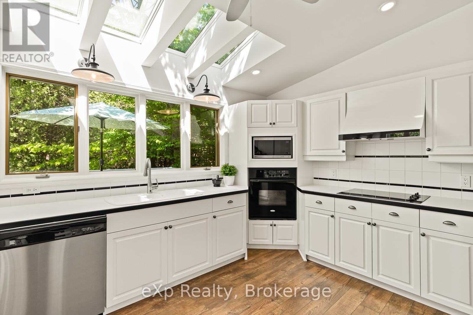 900 Berford Street Property Photo 13