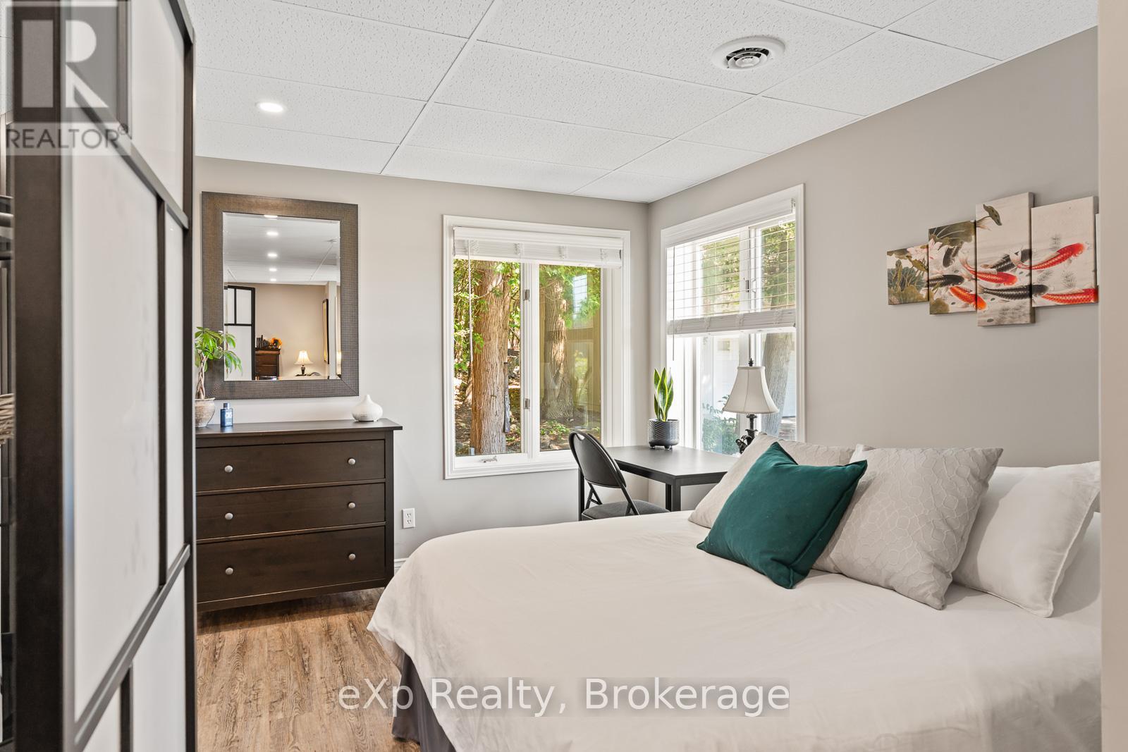 900 Berford Street Property Photo 38