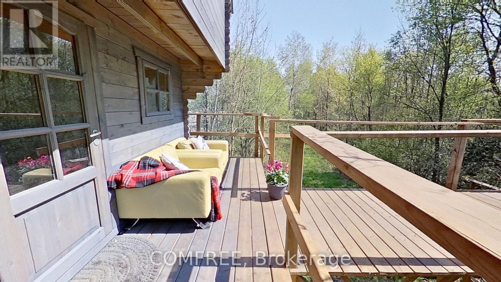 375500 37th Line Property Photo 2