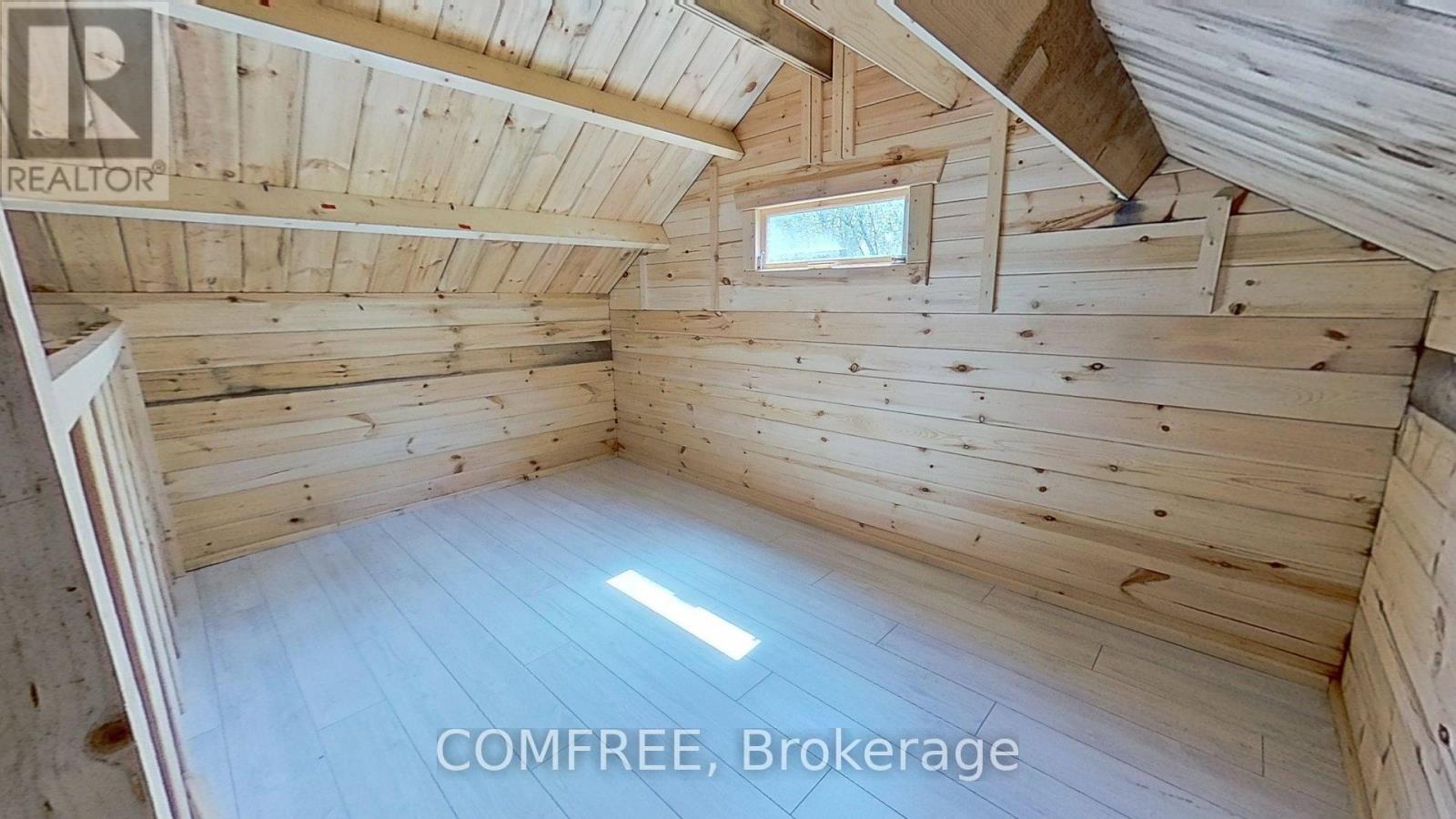 375500 37th Line Property Photo 6