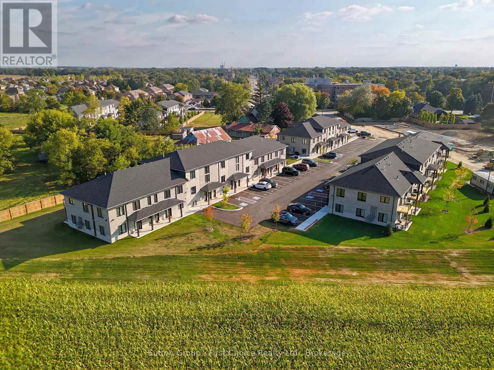 Unit 45 - 3202 Vivian Line Property Photo 21