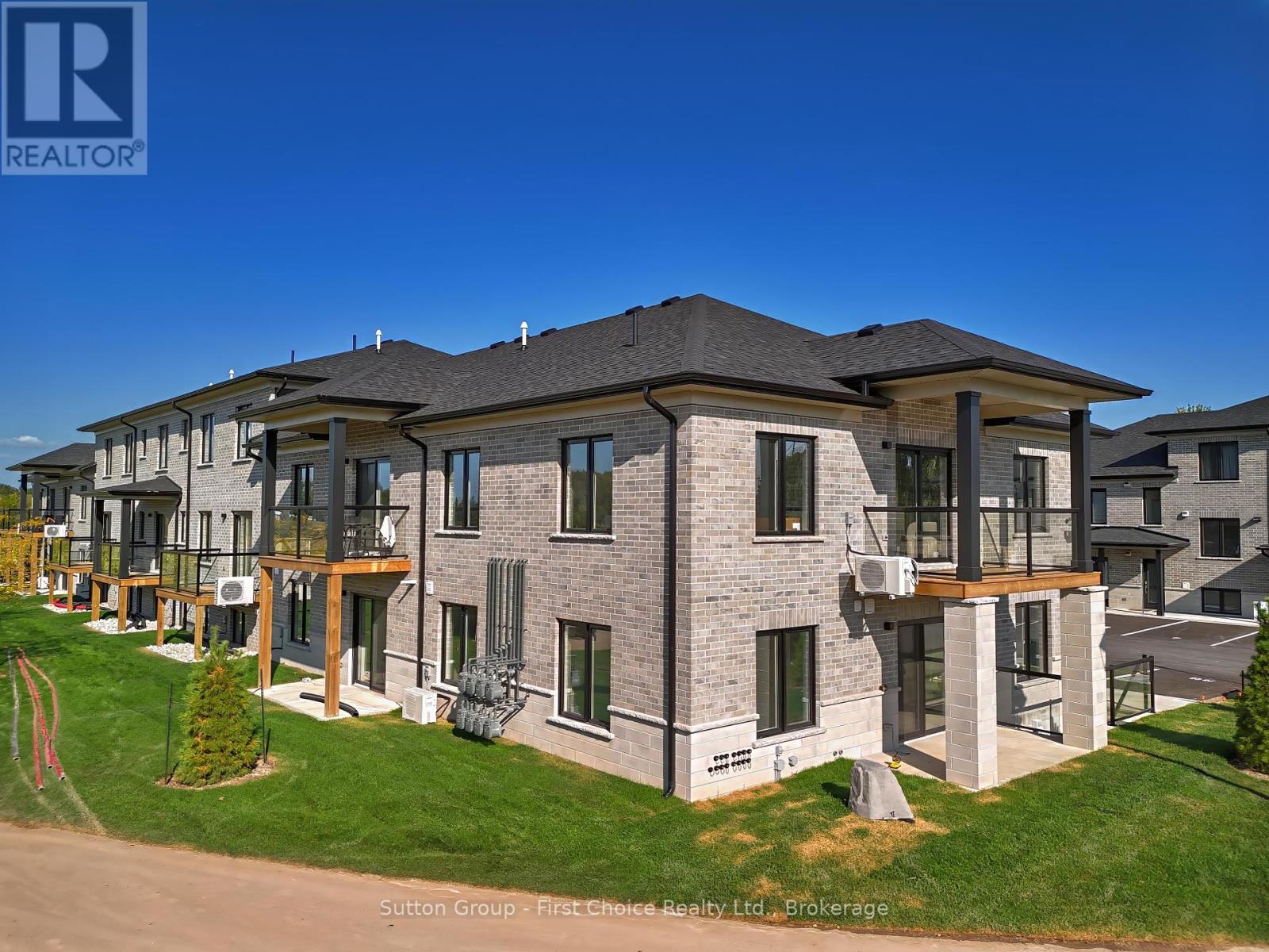 Unit 45 - 3202 Vivian Line Property Photo 26