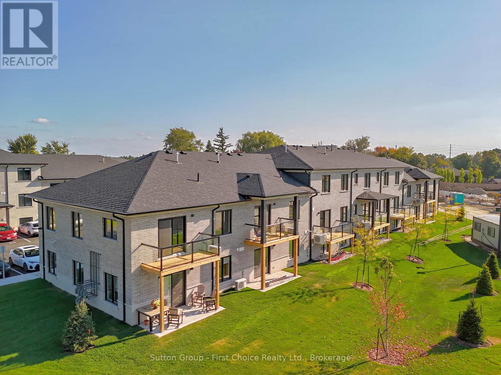 Unit 37 - 3202 Vivian Line Property Photo 23