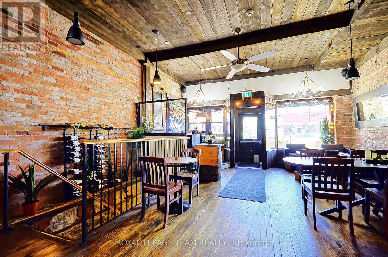 26 Elgin Street W Property Photo 9