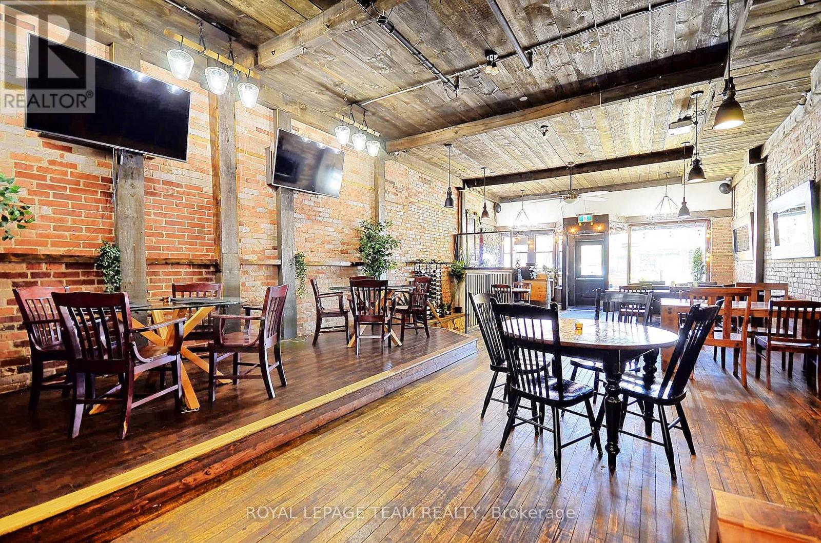 26 Elgin Street W Property Photo 10