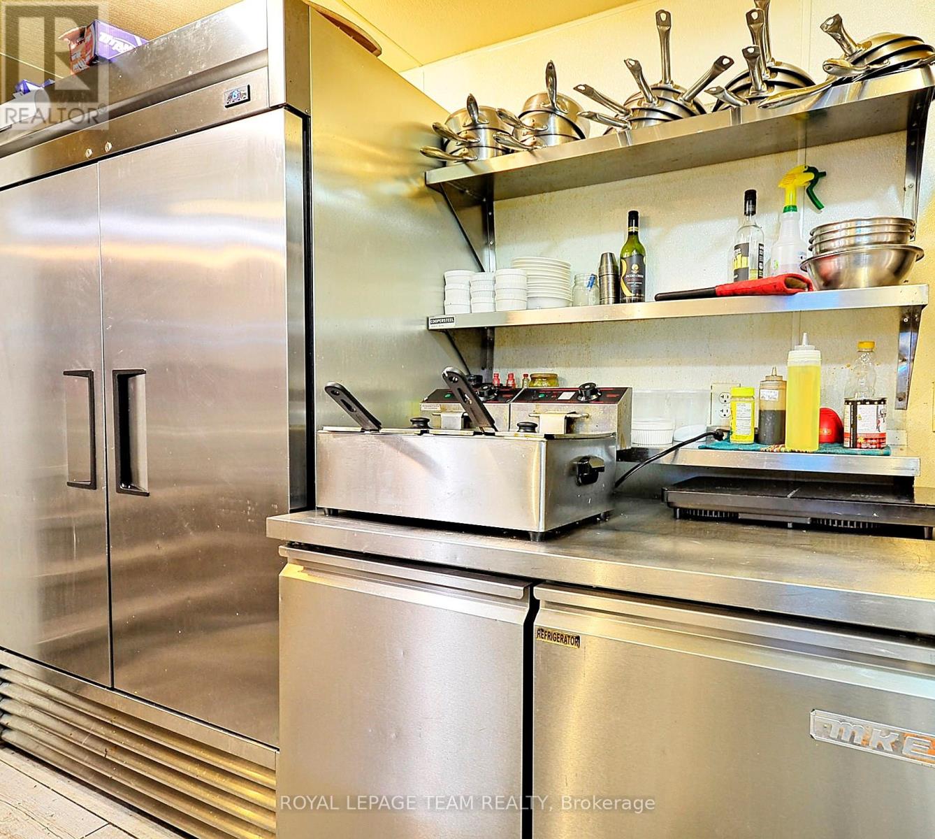 26 Elgin Street W Property Photo 16