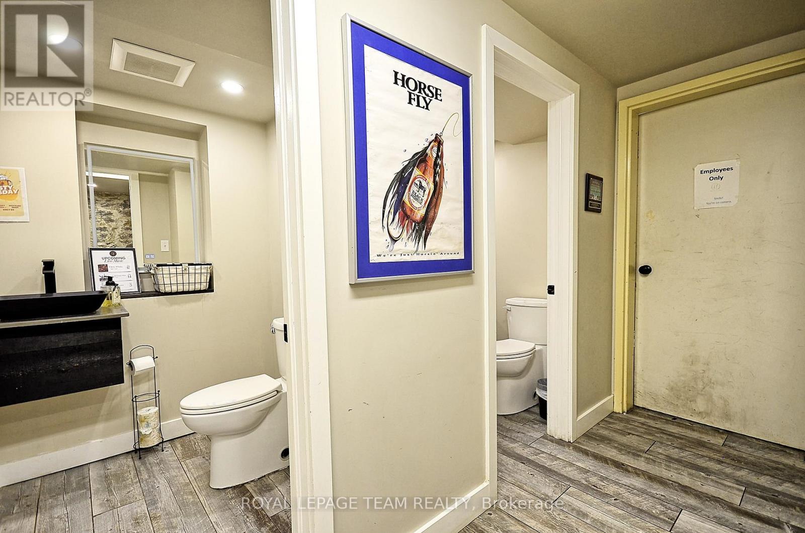 26 Elgin Street W Property Photo 17