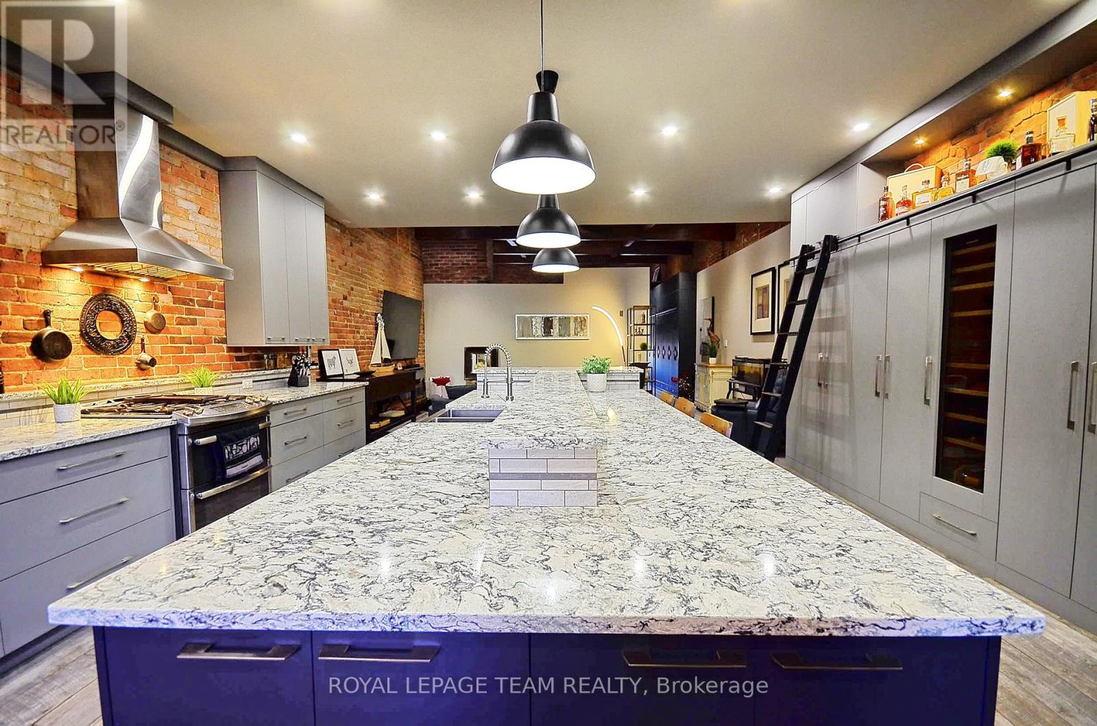 26 Elgin Street W Property Photo 26
