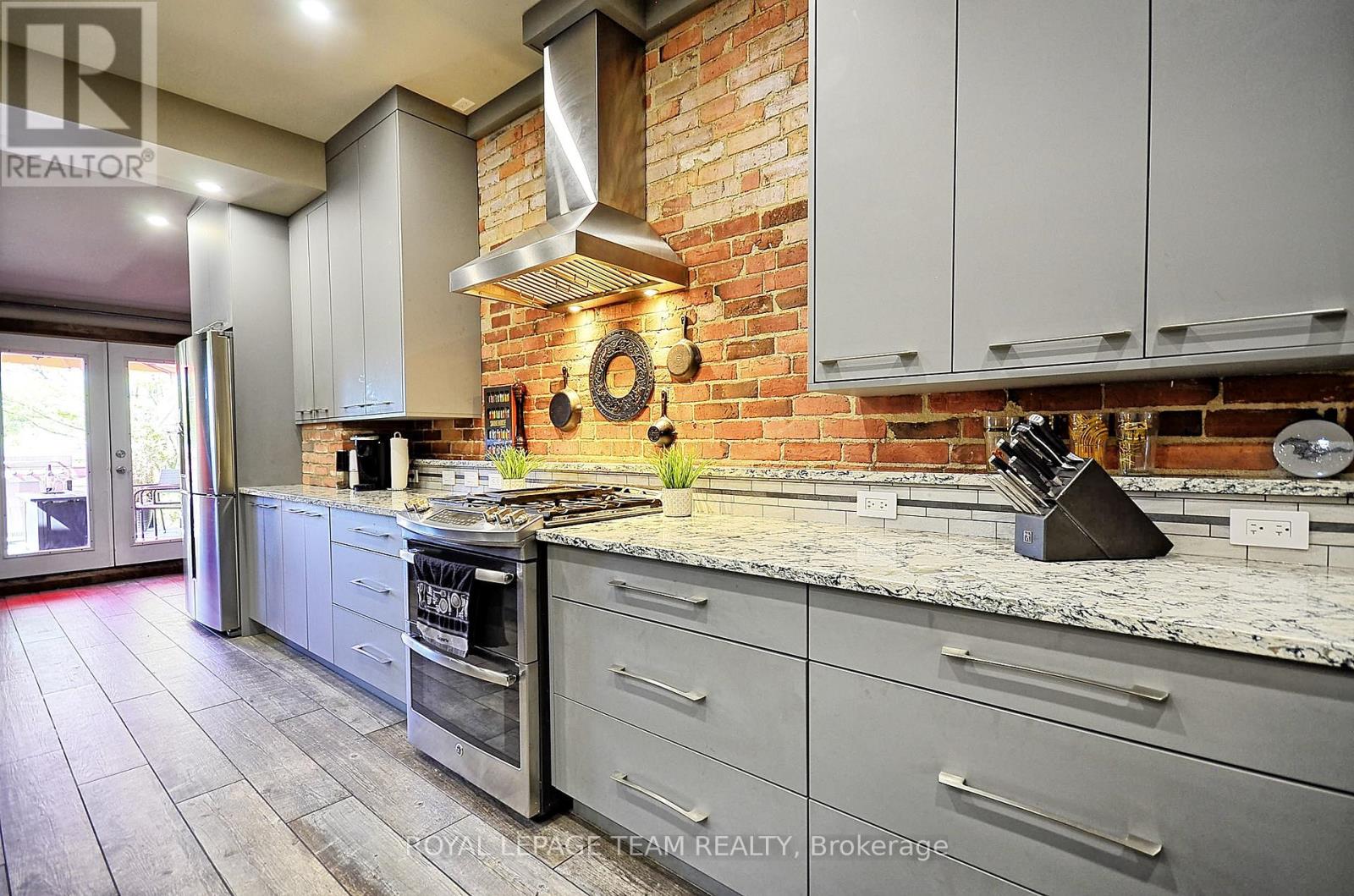 26 Elgin Street W Property Photo 30