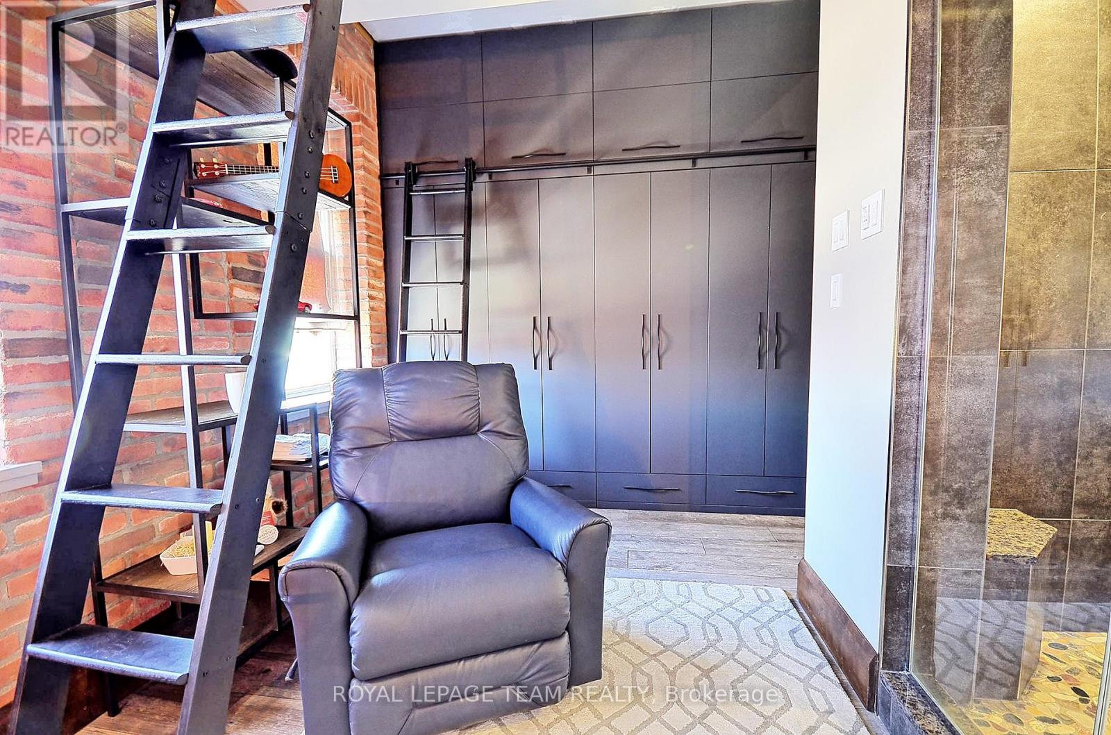 26 Elgin Street W Property Photo 42