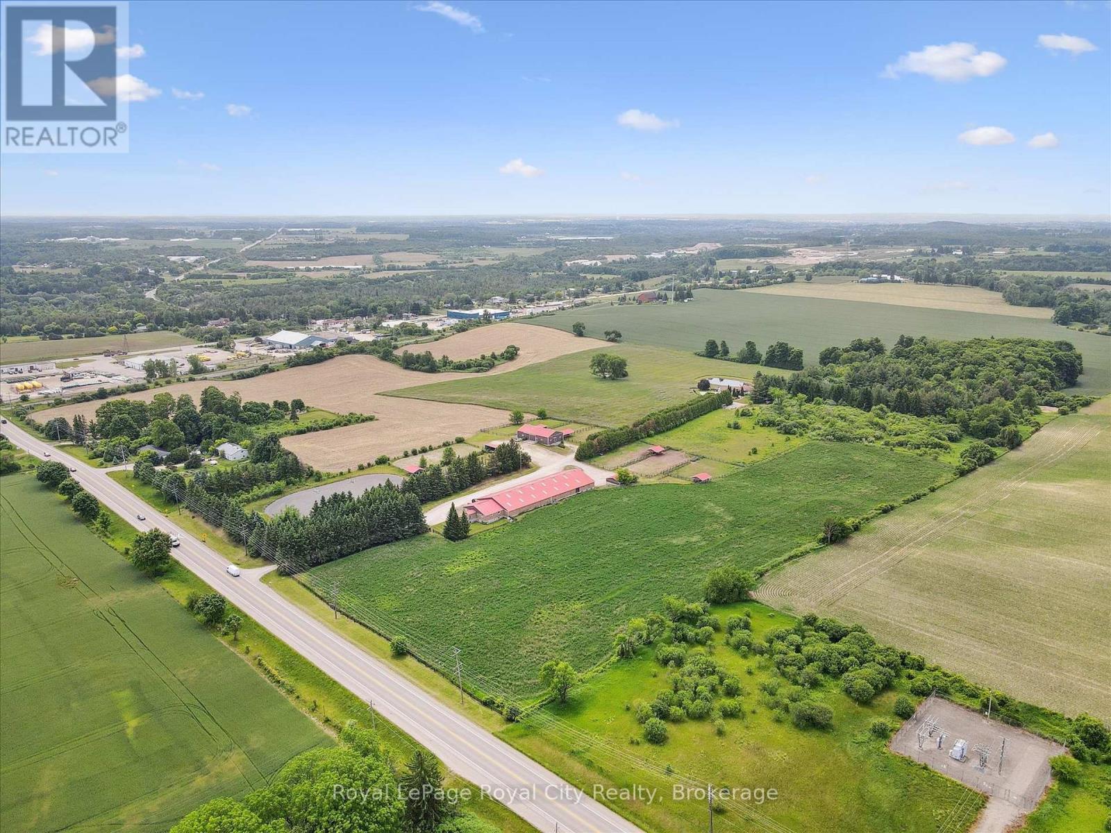 5072 Wellington 32 Road Property Photo 1