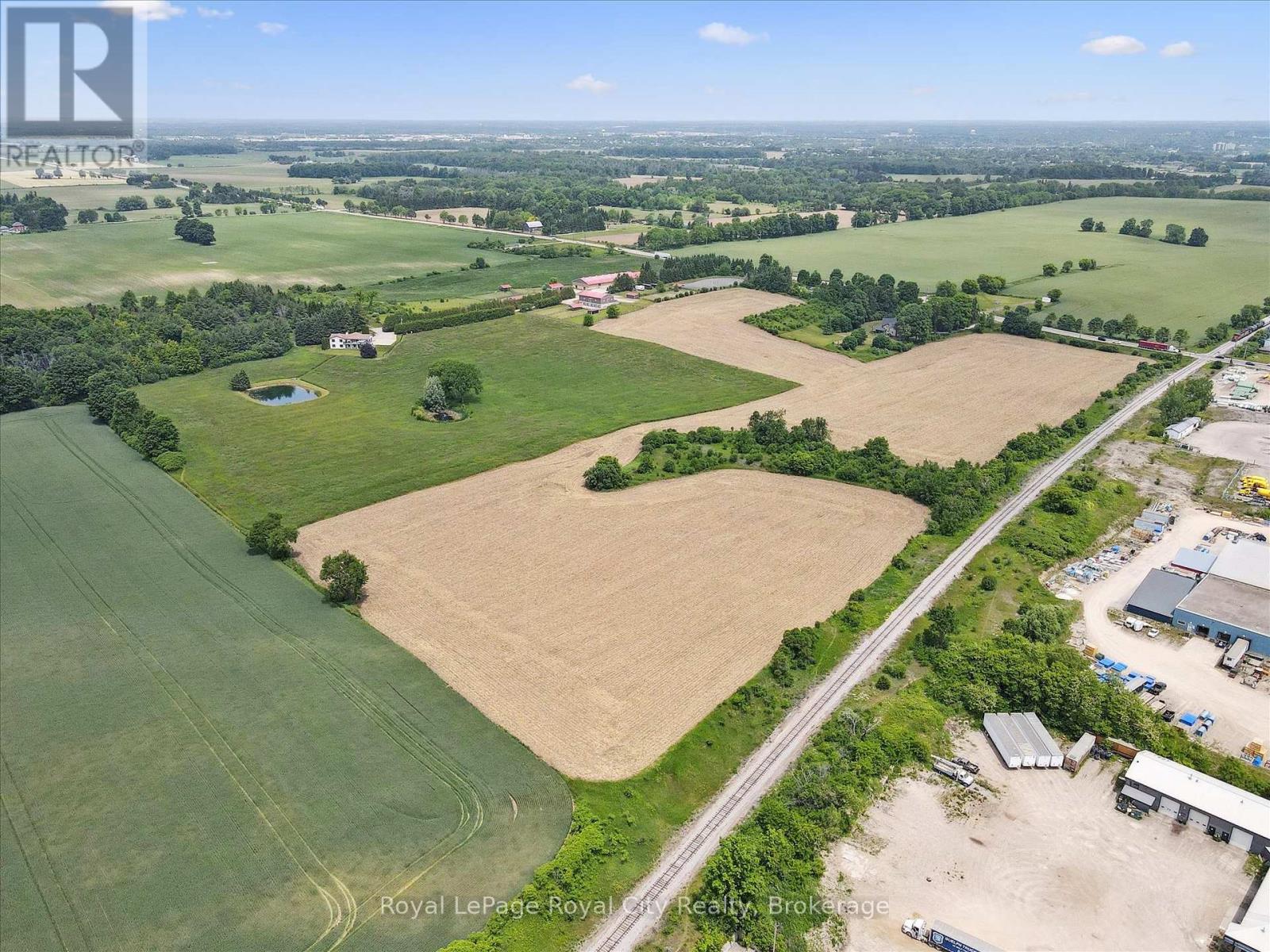5072 Wellington 32 Road Property Photo 3