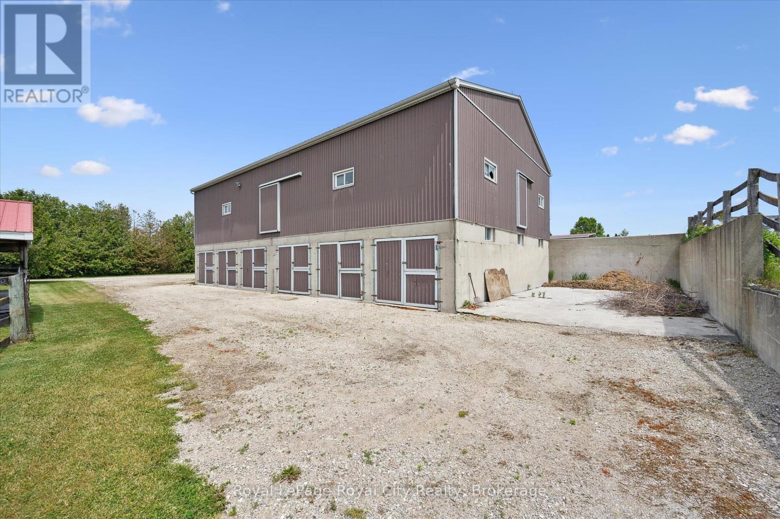 5072 Wellington 32 Road Property Photo 6