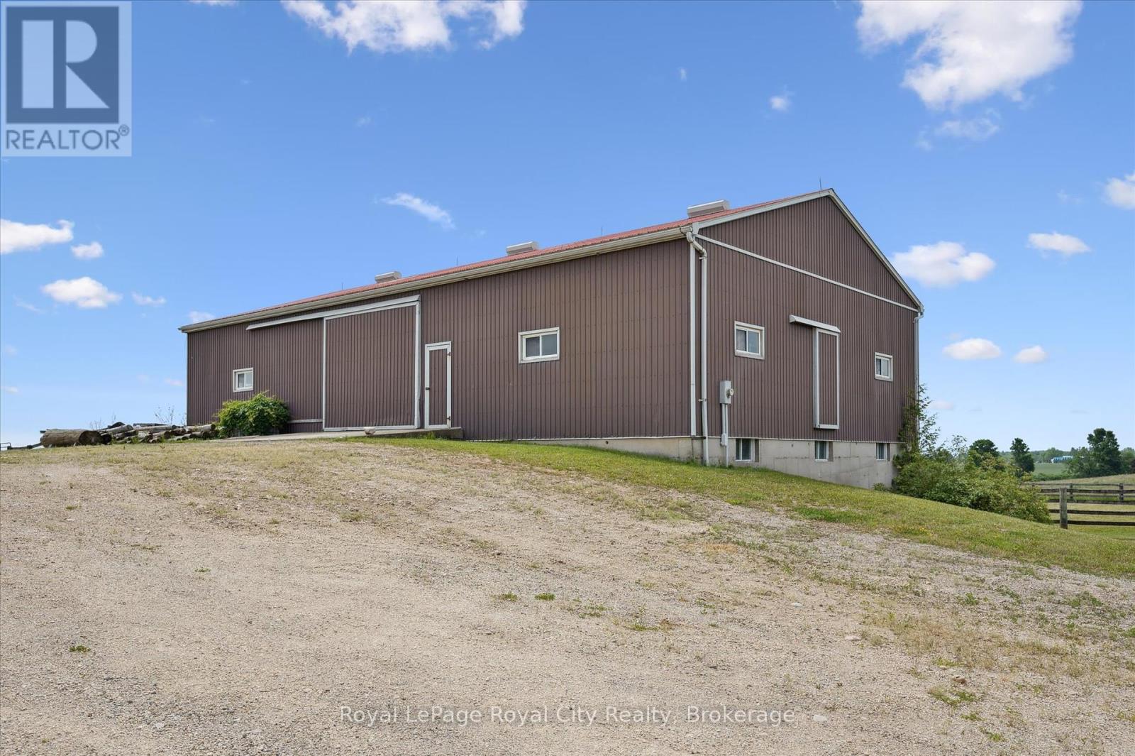 5072 Wellington 32 Road Property Photo 8