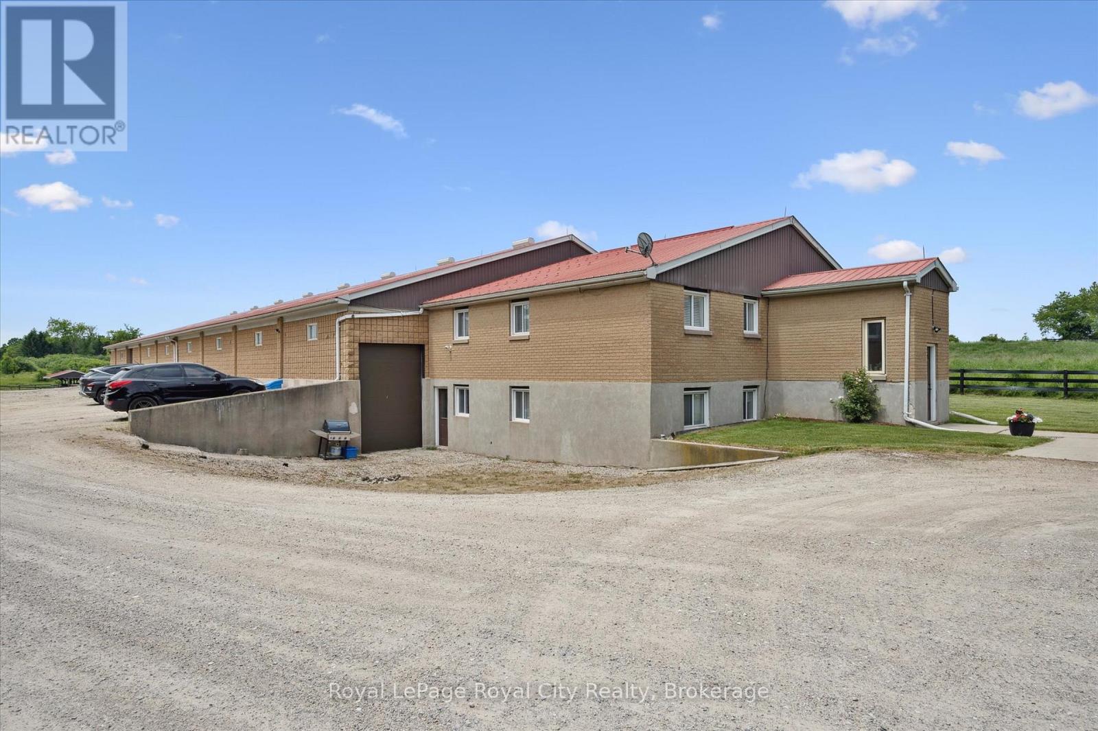 5072 Wellington 32 Road Property Photo 13