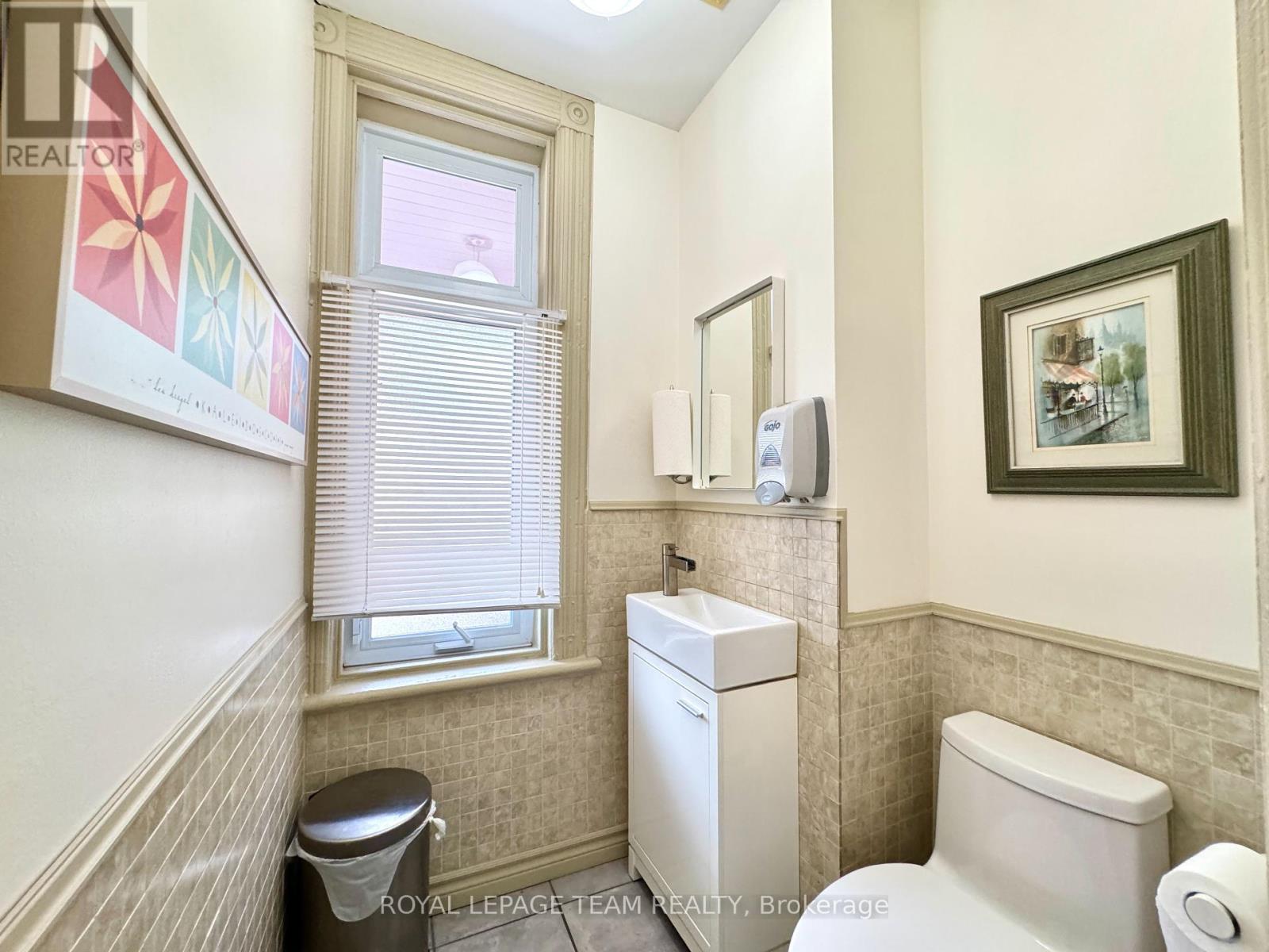 4 - 317 Catherine Street Property Photo 11