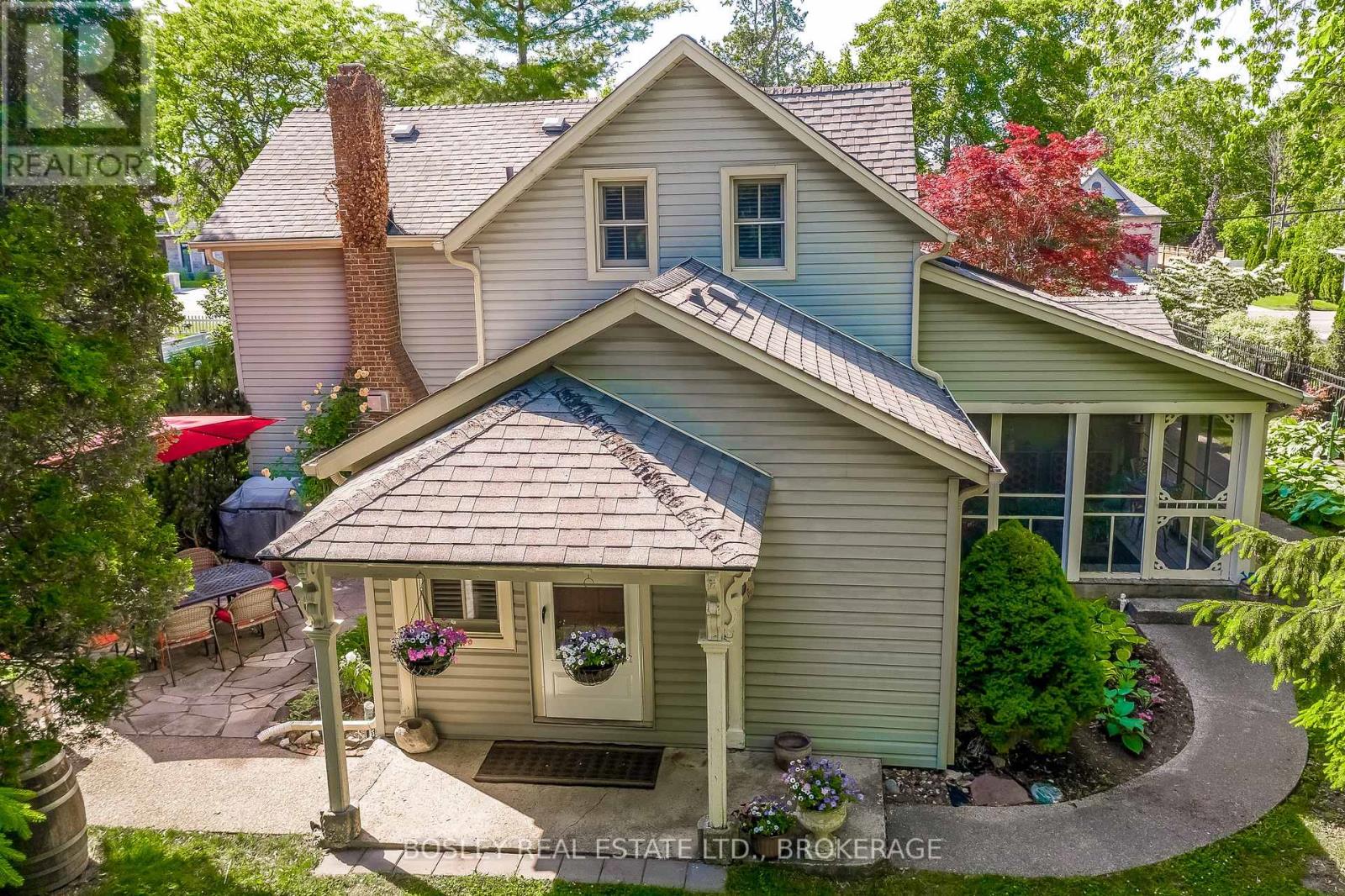 670 KING STREET Property Photo 1