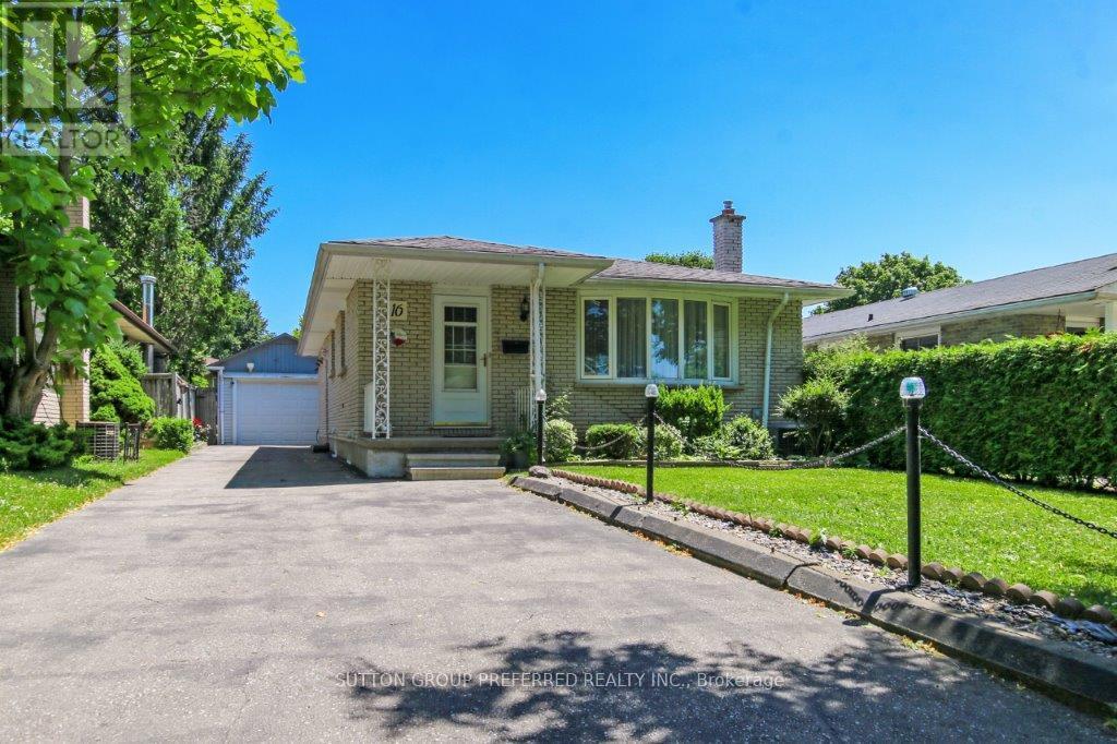 16 Kintail Crescent Property Photo