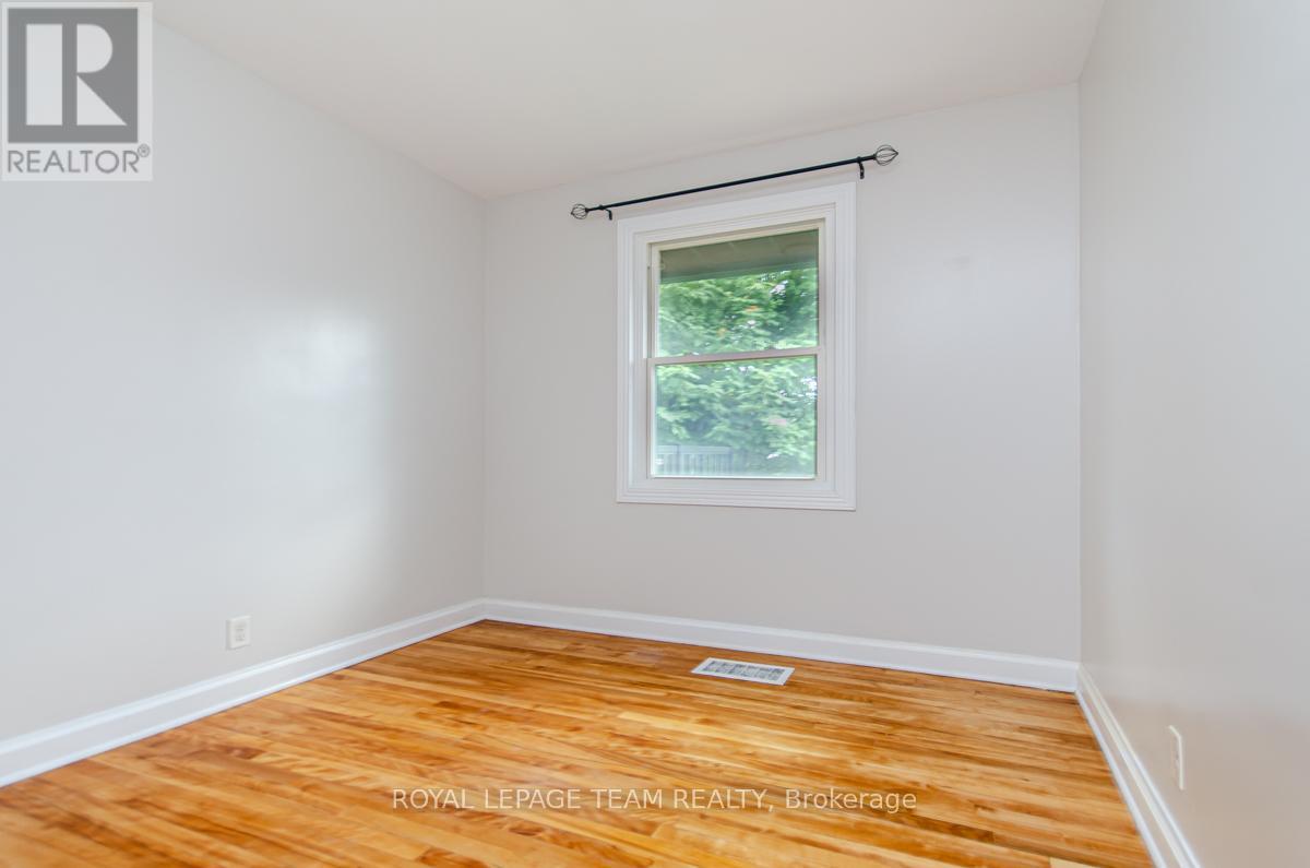 16 Brook Lane Property Photo 11