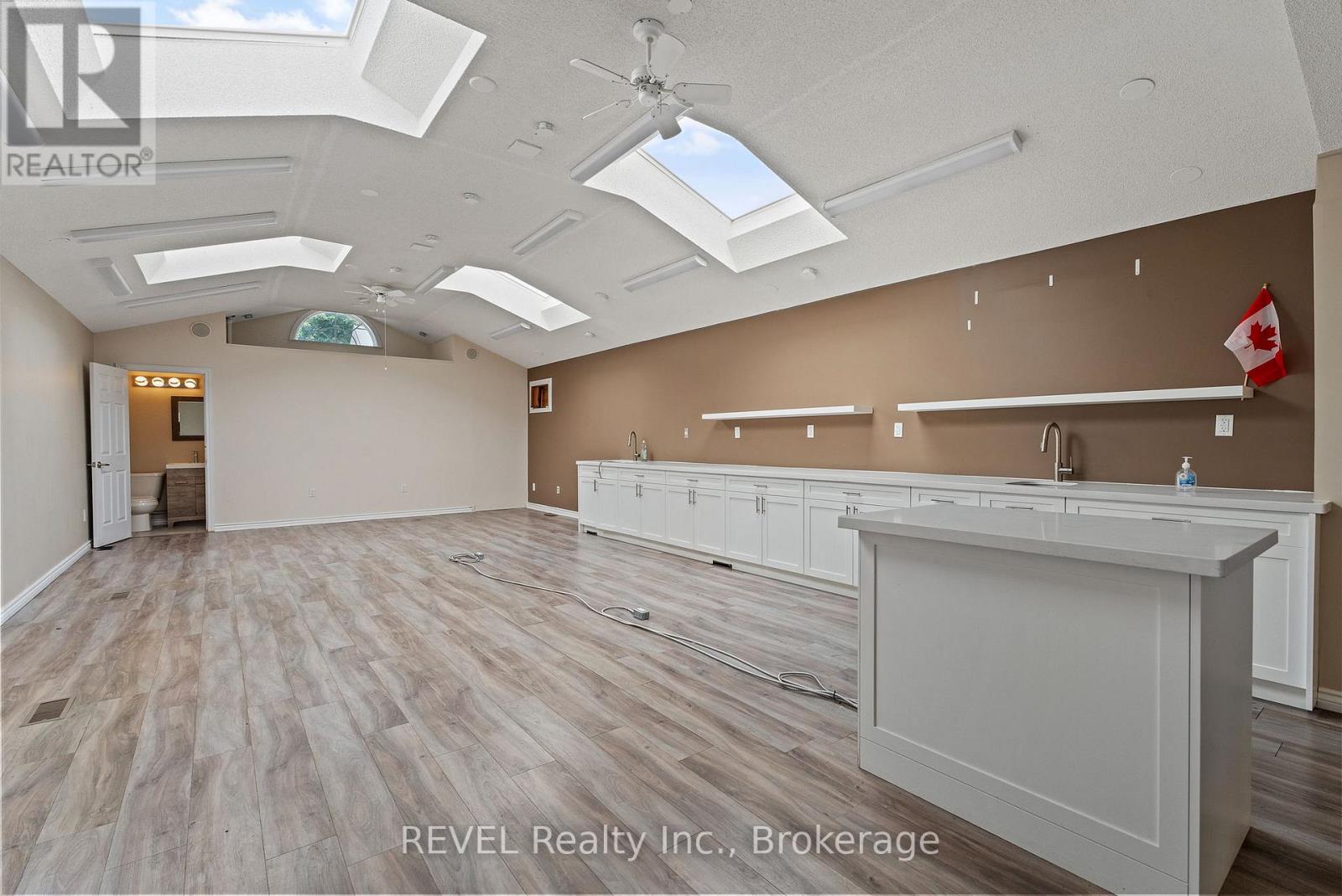 129 Queen Street Property Photo 8