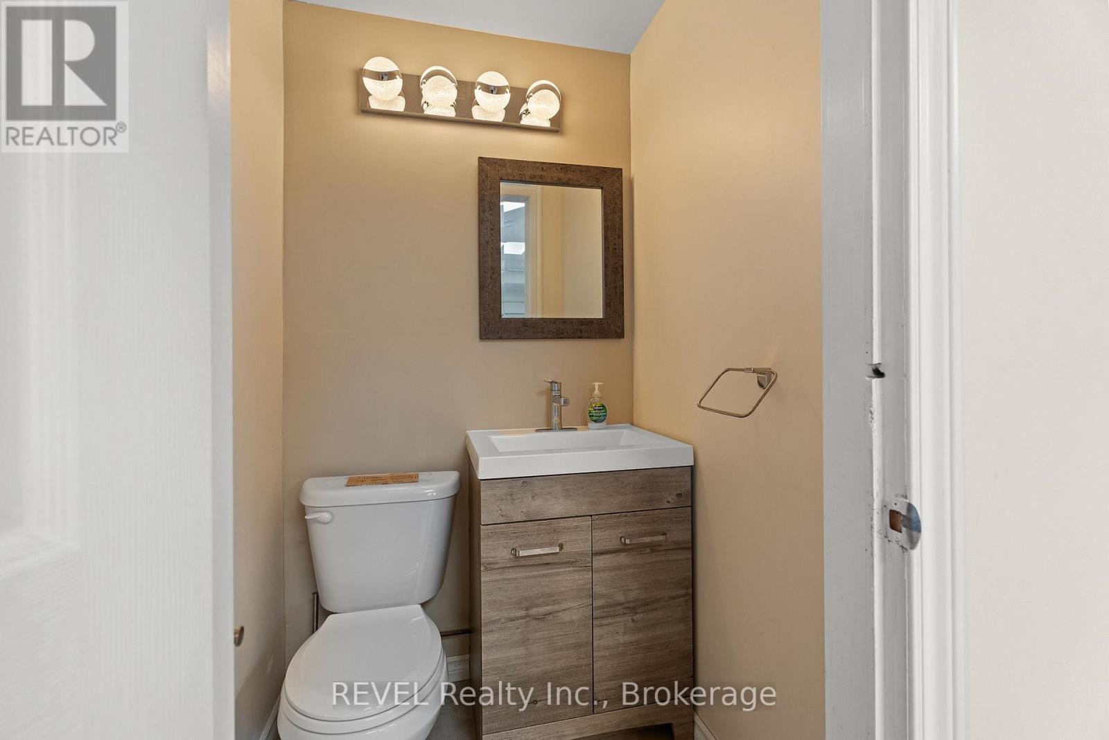 129 Queen Street Property Photo 14