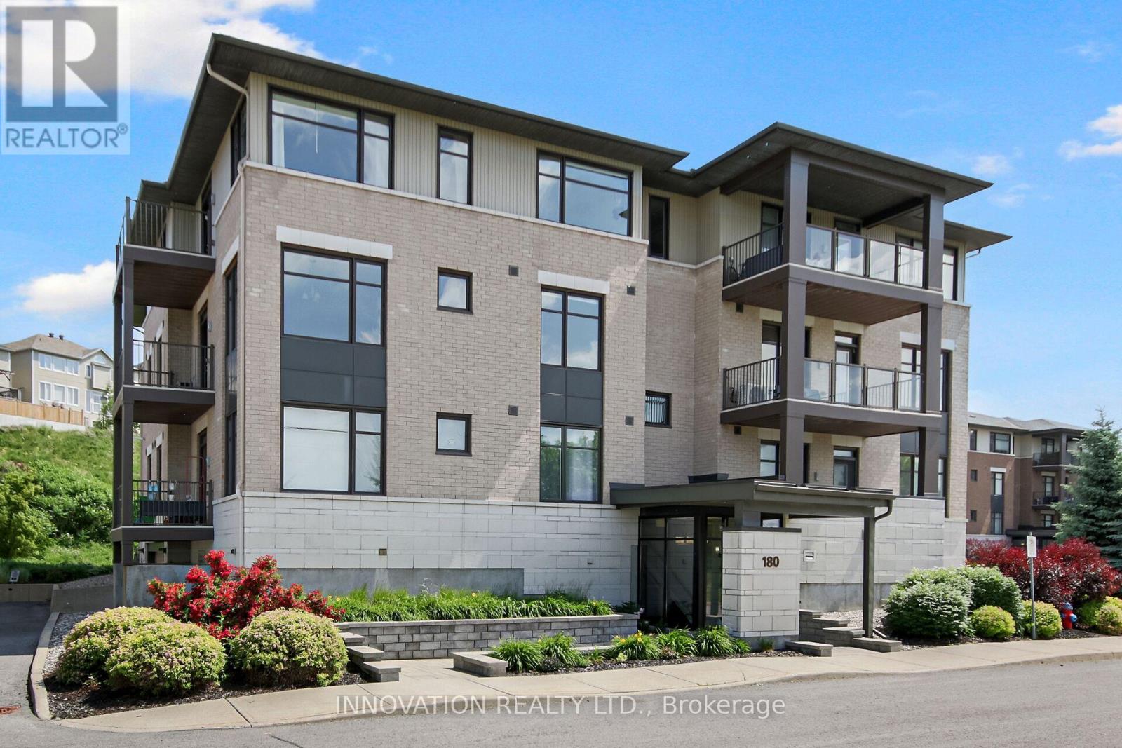 201 - 180 GUELPH PRIVATE Property Photo 1