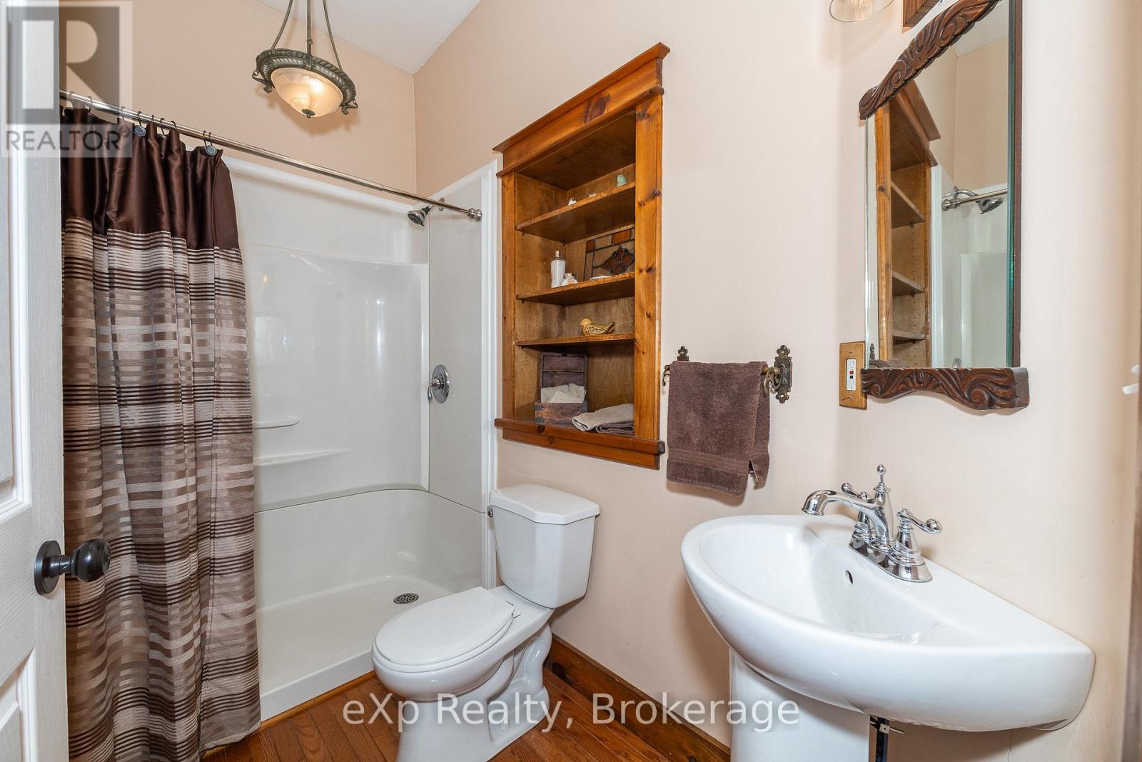701768 5 Side Road Property Photo 10