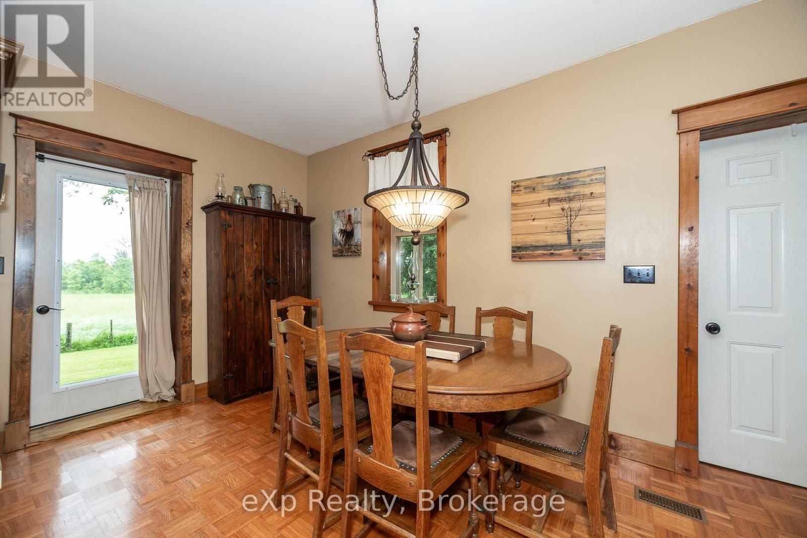 701768 5 Side Road Property Photo 14