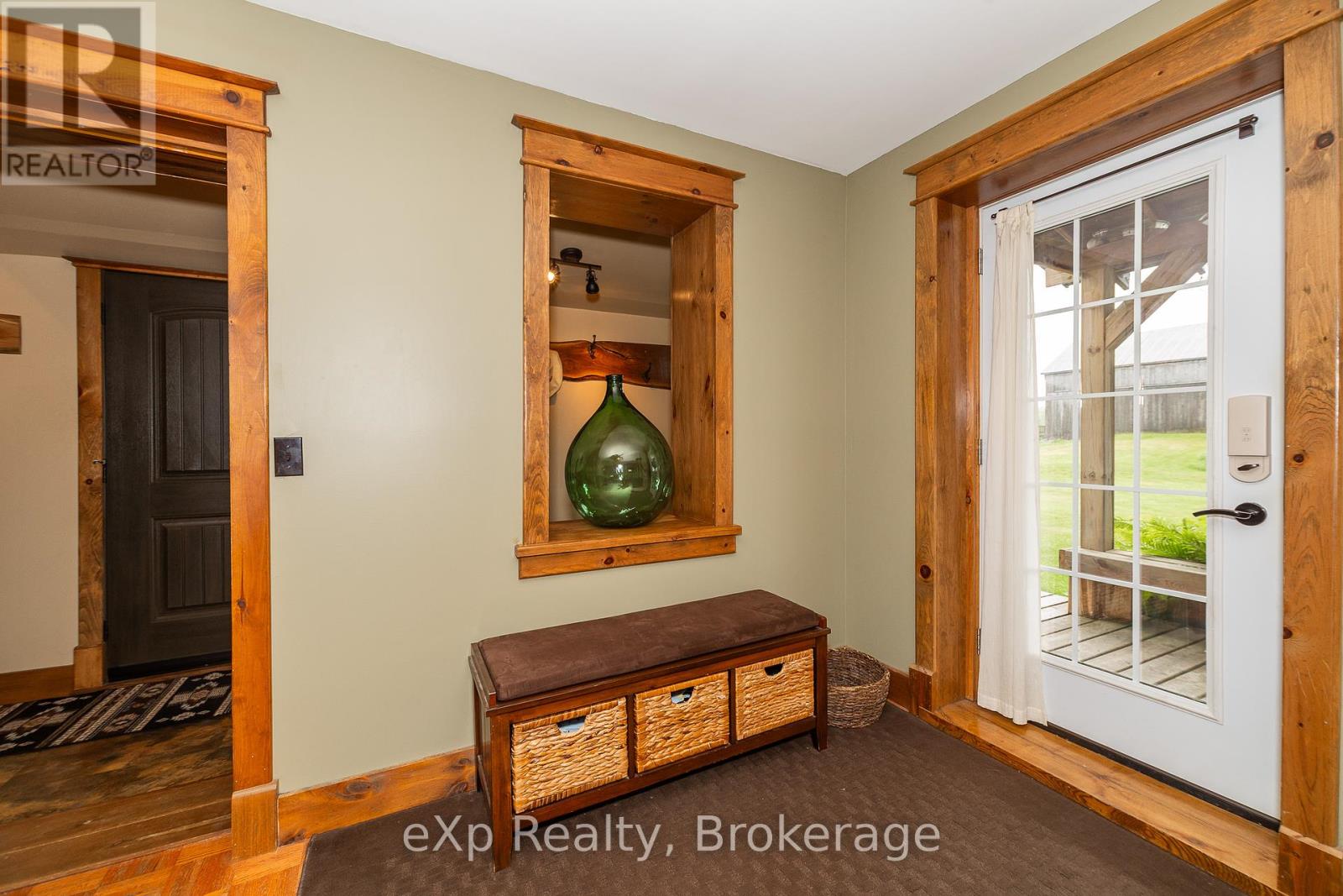 701768 5 Side Road Property Photo 15