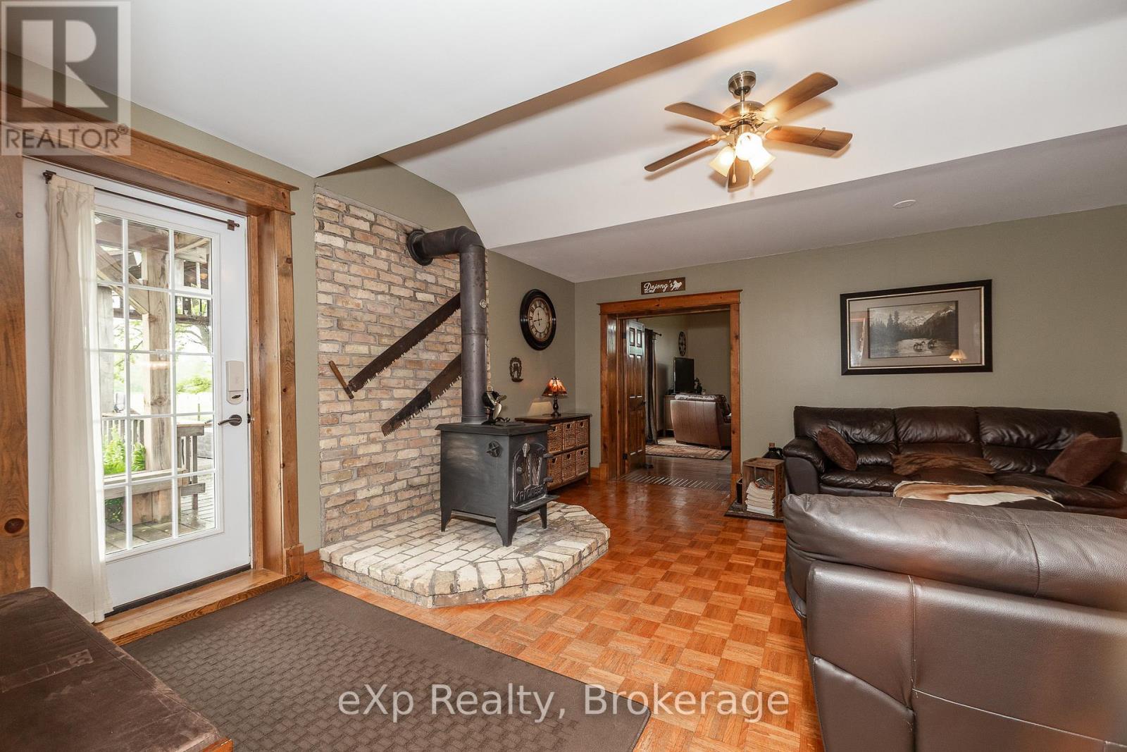 701768 5 Side Road Property Photo 17