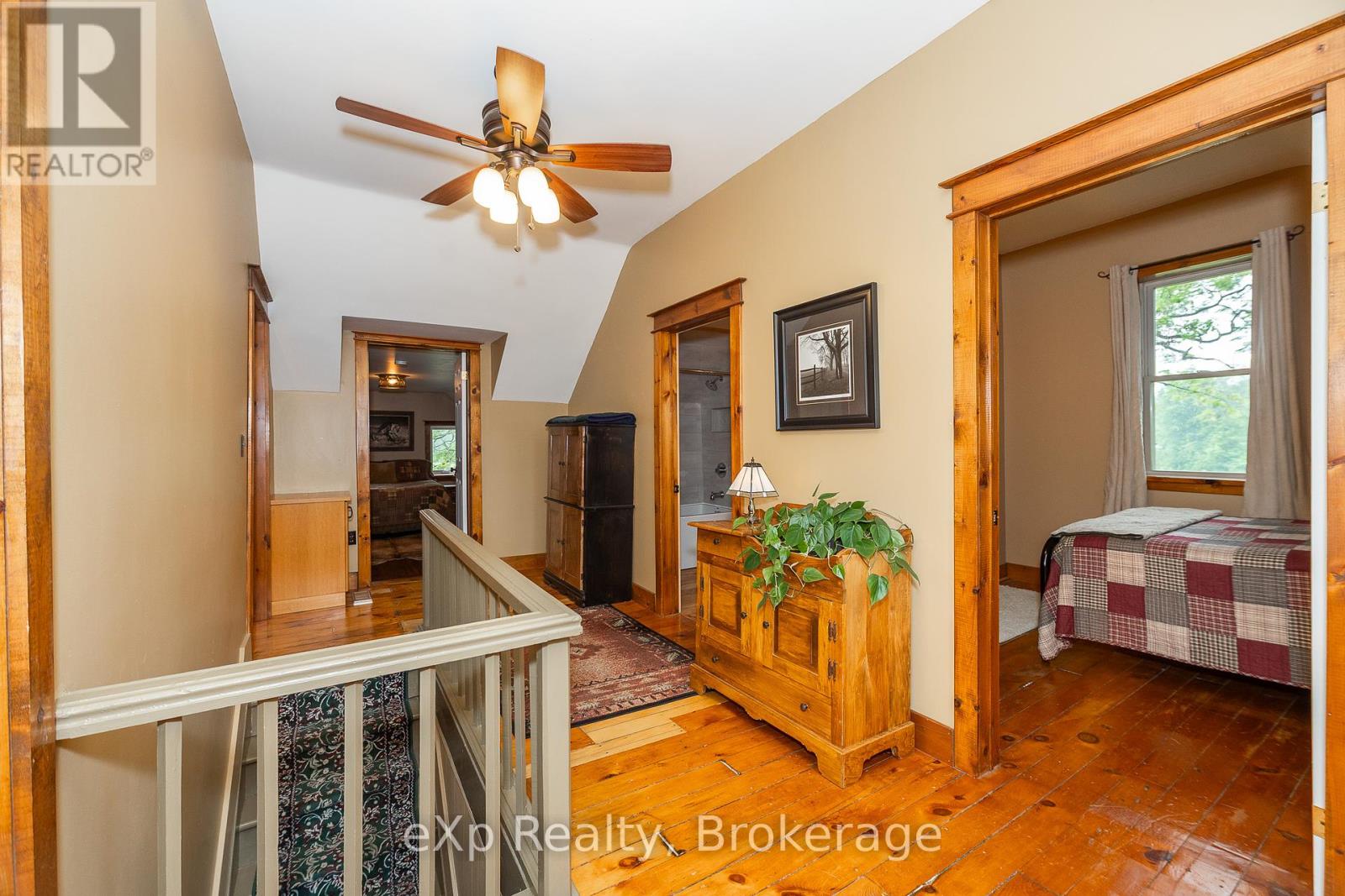 701768 5 Side Road Property Photo 21