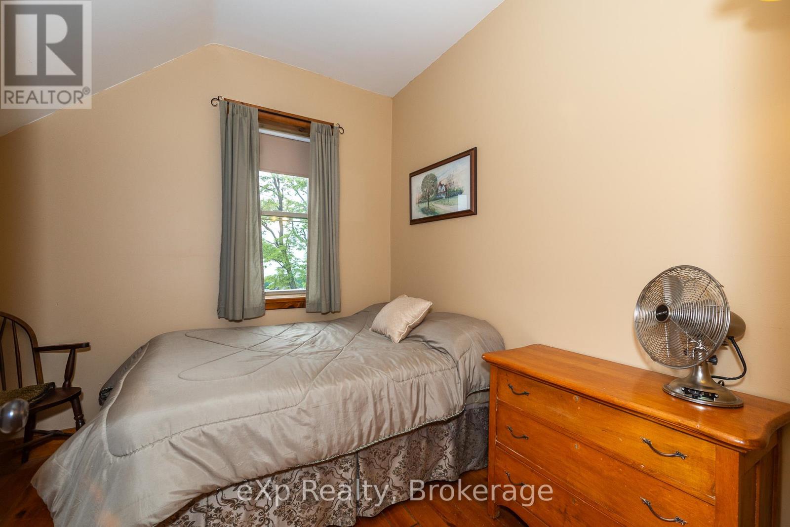 701768 5 Side Road Property Photo 24