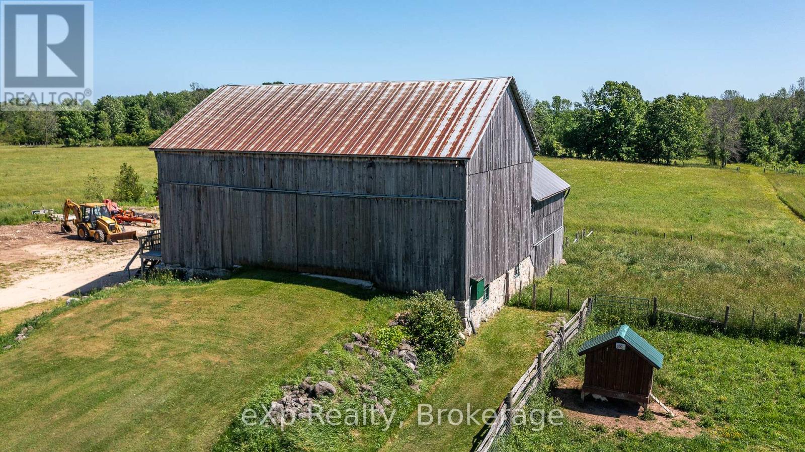 701768 5 Side Road Property Photo 31